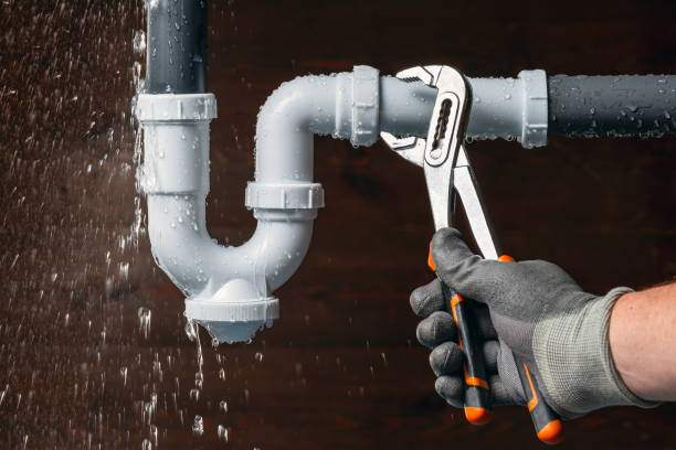 Professional Drain Cleaning technician working in Battery Park, VA